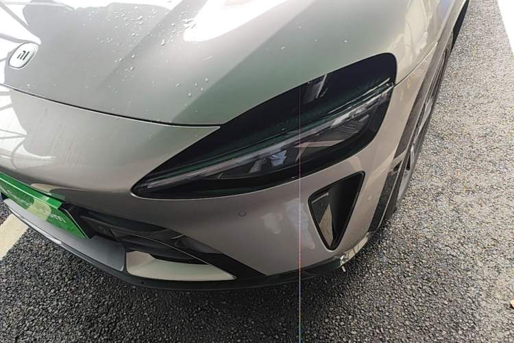 Used Xiaomi Auto YU7 2025 Ultra-Long Range All-Wheel Drive Pro Version Left Front Headlight