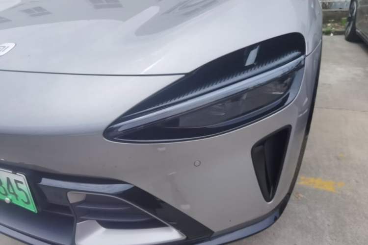 Used Xiaomi Auto YU7 2025 Ultra-Long Range High-Performance All-Wheel-Drive Max Edition Left Front Headlight