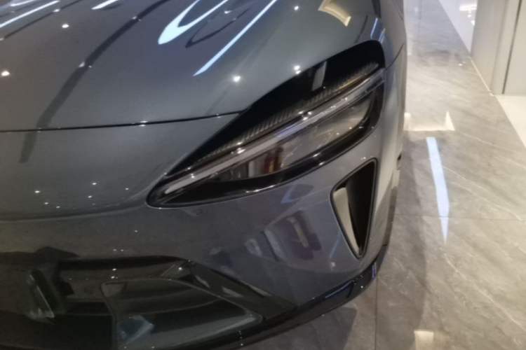 Used Xiaomi Auto YU7 2025 Ultra-Long Range High-Performance All-Wheel-Drive Max Edition Left Front Headlight