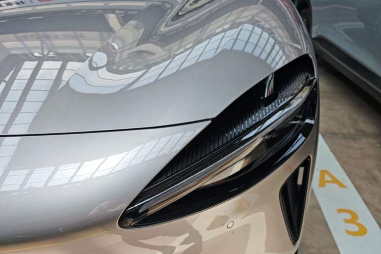 Used Xiaomi Auto YU7 2025 Ultra-Long Range All-Wheel Drive Pro Version Left Front Headlight