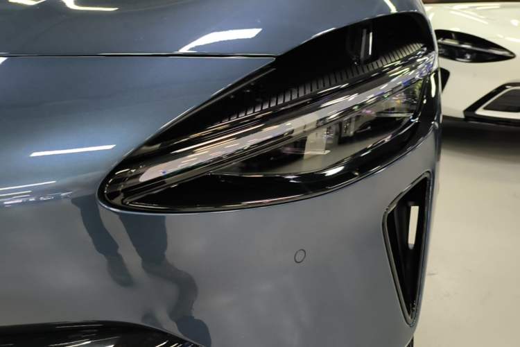 Used Xiaomi Auto YU7 2025 Ultra-Long Range High-Performance All-Wheel-Drive Max Edition Left Front Headlight