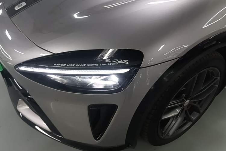 Used Xiaomi Auto YU7 2025 Ultra-Long Range High-Performance All-Wheel-Drive Max Edition Left Front Headlight