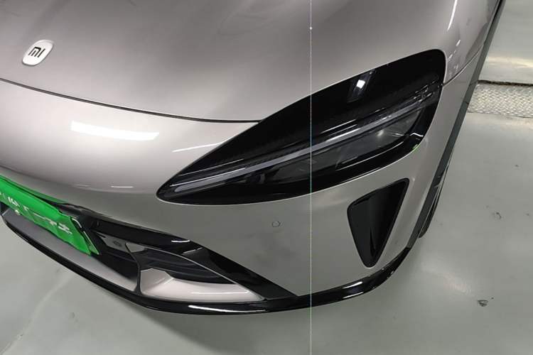 Used Xiaomi Auto YU7 2025 Ultra-Long Range All-Wheel Drive Pro Version Left Front Headlight