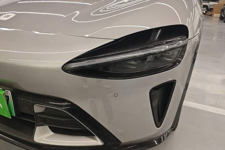 Used Xiaomi Auto YU7 2025 Ultra-Long Range High-Performance All-Wheel-Drive Max Edition Left Front Headlight