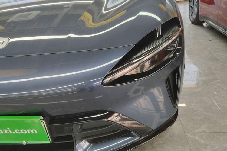 Used Xiaomi Auto YU7 2025 Ultra-Long Range High-Performance All-Wheel-Drive Max Edition Left Front Headlight