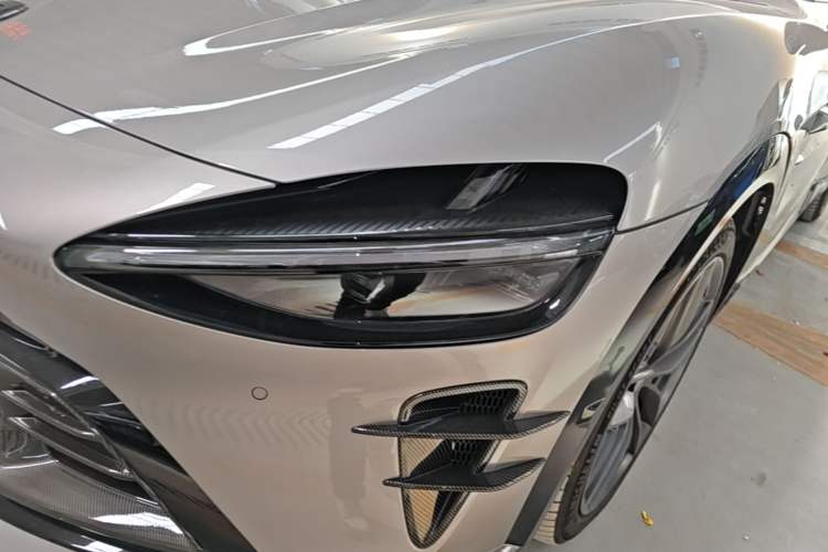 Used Xiaomi Auto YU7 2025 Ultra-Long Range High-Performance All-Wheel-Drive Max Edition Left Front Headlight
