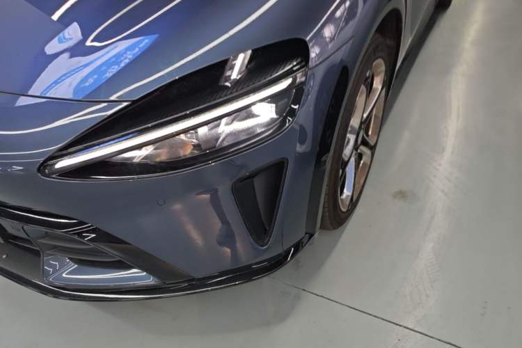 Used Xiaomi Auto YU7 2025 Ultra-Long Range High-Performance All-Wheel-Drive Max Edition Left Front Headlight
