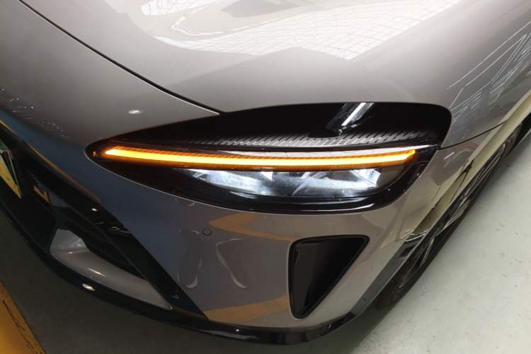Used Xiaomi Auto YU7 2025 Ultra-Long Range All-Wheel Drive Pro Version Left Front Headlight