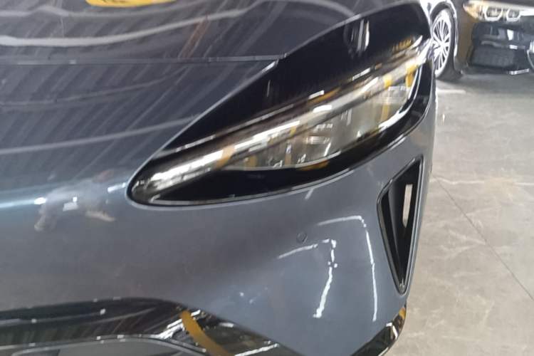 Used Xiaomi Auto YU7 2025 Ultra-Long Range High-Performance All-Wheel-Drive Max Edition Left Front Headlight