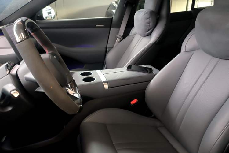 Used Xiaomi Auto YU7 2025 Ultra-Long Range High-Performance All-Wheel-Drive Max Edition Left Front Seat