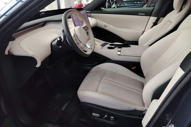 Used Xiaomi Auto YU7 2025 Ultra-Long Range Rear-Wheel Drive Version Left Front Seat