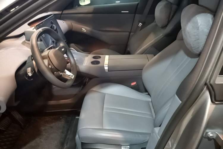 Used Xiaomi Auto YU7 2025 Ultra-Long Range Rear-Wheel Drive Version Left Front Seat