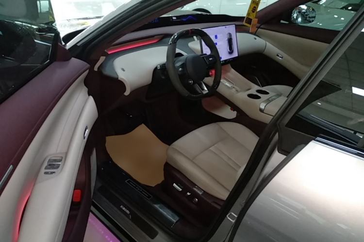 Used Xiaomi Auto YU7 2025 Ultra-Long Range High-Performance All-Wheel-Drive Max Edition Left Front Seat