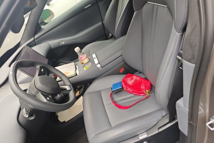 Used Xiaomi Auto YU7 2025 Ultra-Long Range High-Performance All-Wheel-Drive Max Edition Left Front Seat