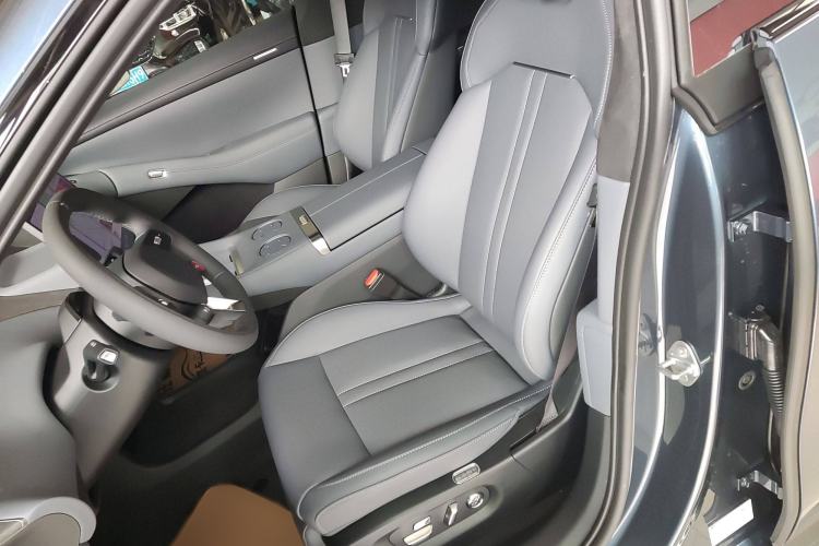 Used Xiaomi Auto YU7 2025 Ultra-Long Range High-Performance All-Wheel-Drive Max Edition Left Front Seat