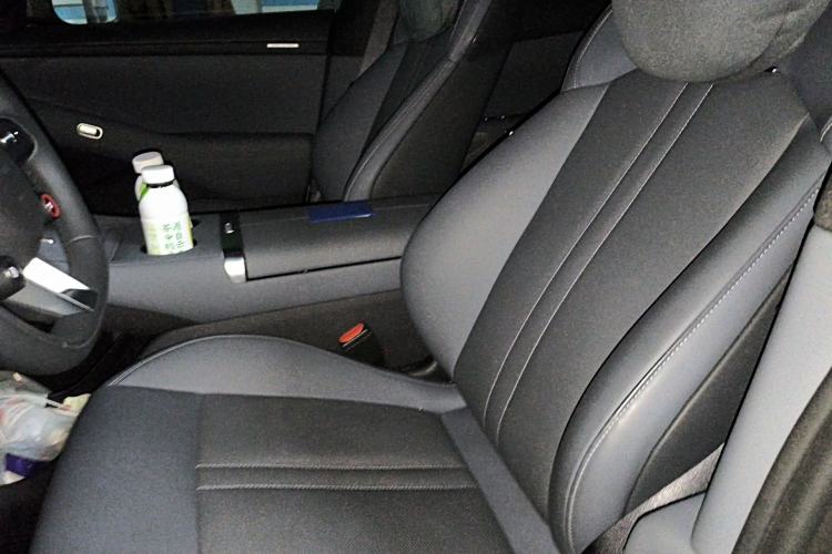 Used Xiaomi Auto YU7 2025 Ultra-Long Range Rear-Wheel Drive Version Left Front Seat