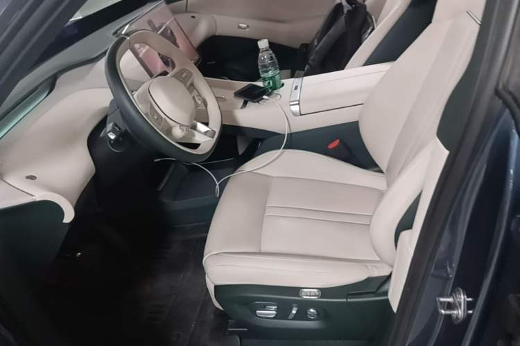 Used Xiaomi Auto YU7 2025 Ultra-Long Range All-Wheel Drive Pro Version Left Front Seat
