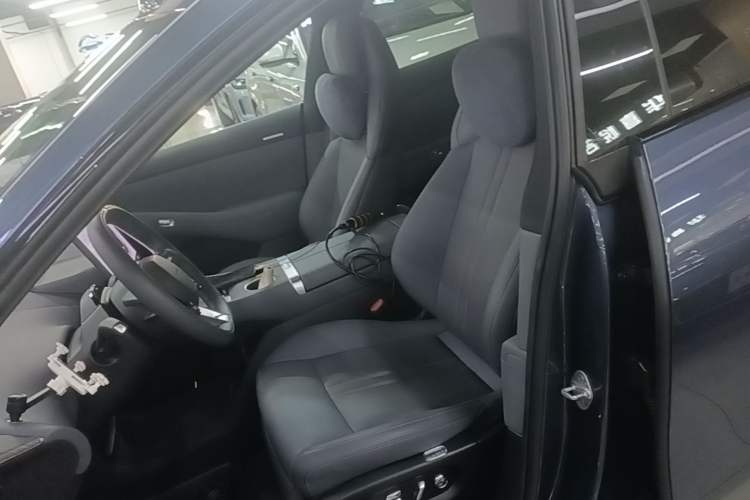 Used Xiaomi Auto YU7 2025 Ultra-Long Range Rear-Wheel Drive Version Left Front Seat