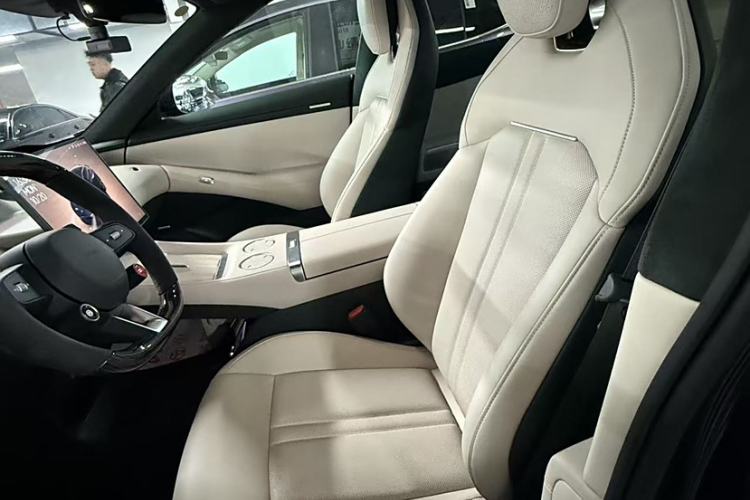 Used Xiaomi Auto YU7 2025 Ultra-Long Range High-Performance All-Wheel-Drive Max Edition Left Front Seat