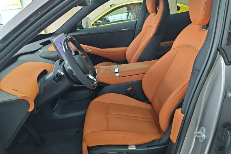 Used Xiaomi Auto YU7 2025 Ultra-Long Range High-Performance All-Wheel-Drive Max Edition Left Front Seat