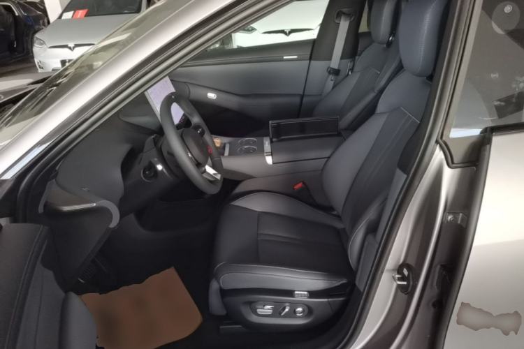 Used Xiaomi Auto YU7 2025 Ultra-Long Range Rear-Wheel Drive Version Left Front Seat