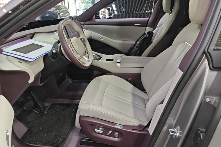 Used Xiaomi Auto YU7 2025 Ultra-Long Range Rear-Wheel Drive Version Left Front Seat