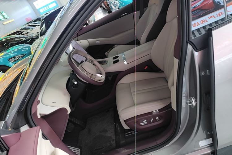 Used Xiaomi Auto YU7 2025 Ultra-Long Range High-Performance All-Wheel-Drive Max Edition Left Front Seat