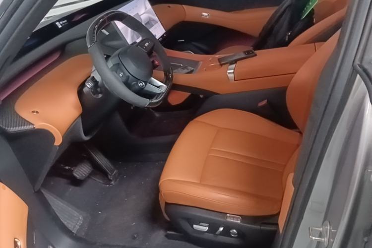 Used Xiaomi Auto YU7 2025 Ultra-Long Range High-Performance All-Wheel-Drive Max Edition Left Front Seat