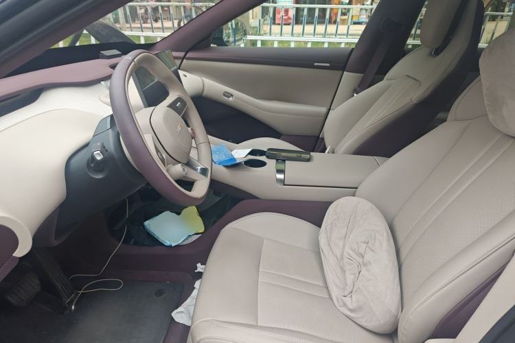 Used Xiaomi Auto YU7 2025 Ultra-Long Range Rear-Wheel Drive Version Left Front Seat