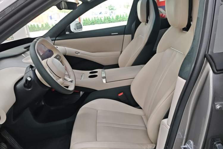 Used Xiaomi Auto YU7 2025 Ultra-Long Range High-Performance All-Wheel-Drive Max Edition Left Front Seat