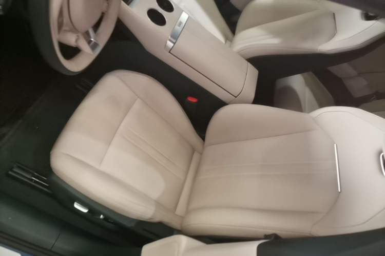 Used Xiaomi Auto YU7 2025 Ultra-Long Range Rear-Wheel Drive Version Left Front Seat