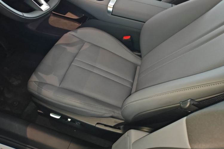 Used Xiaomi Auto YU7 2025 Ultra-Long Range Rear-Wheel Drive Version Left Front Seat