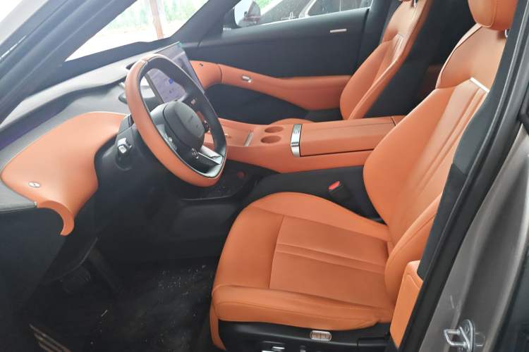 Used Xiaomi Auto YU7 2025 Ultra-Long Range Rear-Wheel Drive Version Left Front Seat