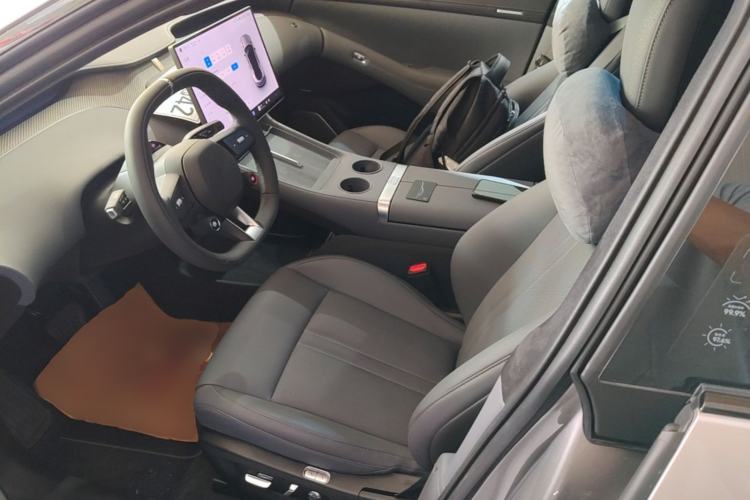 Used Xiaomi Auto YU7 2025 Ultra-Long Range High-Performance All-Wheel-Drive Max Edition Left Front Seat