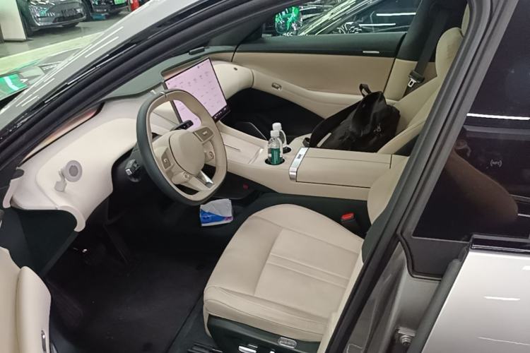 Used Xiaomi Auto YU7 2025 Ultra-Long Range Rear-Wheel Drive Version Left Front Seat