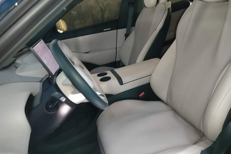 Used Xiaomi Auto YU7 2025 Ultra-Long Range All-Wheel Drive Pro Version Left Front Seat