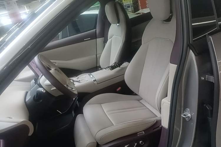 Used Xiaomi Auto YU7 2025 Ultra-Long Range Rear-Wheel Drive Version Left Front Seat