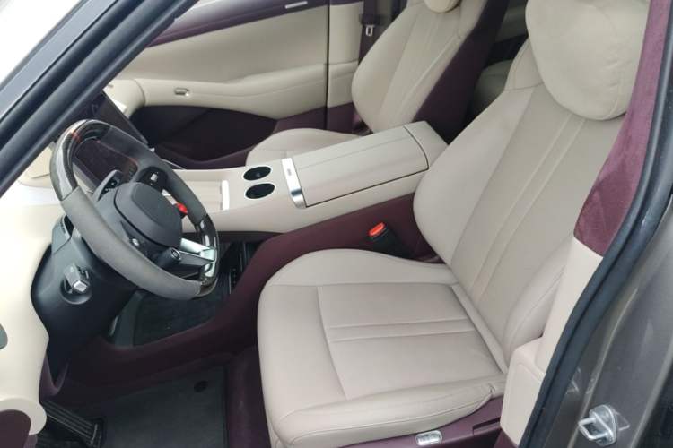 Used Xiaomi Auto YU7 2025 Ultra-Long Range High-Performance All-Wheel-Drive Max Edition Left Front Seat