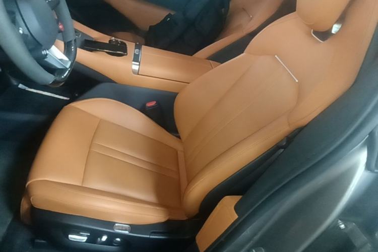 Used Xiaomi Auto YU7 2025 Ultra-Long Range High-Performance All-Wheel-Drive Max Edition Left Front Seat