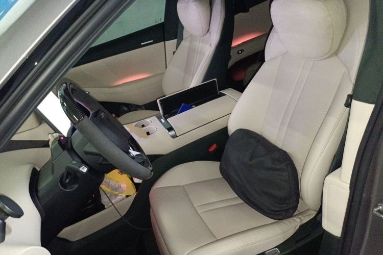 Used Xiaomi Auto YU7 2025 Ultra-Long Range High-Performance All-Wheel-Drive Max Edition Left Front Seat