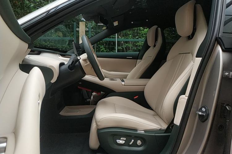 Used Xiaomi Auto YU7 2025 Ultra-Long Range Rear-Wheel Drive Version Left Front Seat