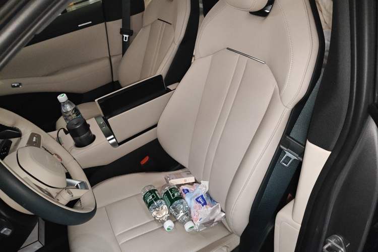 Used Xiaomi Auto YU7 2025 Ultra-Long Range All-Wheel Drive Pro Version Left Front Seat