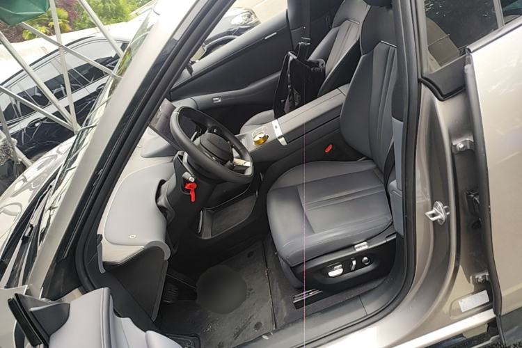 Used Xiaomi Auto YU7 2025 Ultra-Long Range All-Wheel Drive Pro Version Left Front Seat