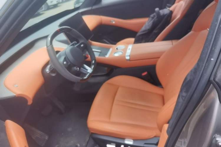 Used Xiaomi Auto YU7 2025 Ultra-Long Range High-Performance All-Wheel-Drive Max Edition Left Front Seat