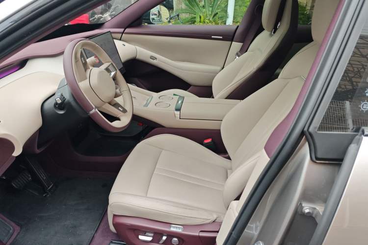 Used Xiaomi Auto YU7 2025 Ultra-Long Range Rear-Wheel Drive Version Left Front Seat