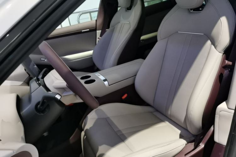 Used Xiaomi Auto YU7 2025 Ultra-Long Range Rear-Wheel Drive Version Left Front Seat
