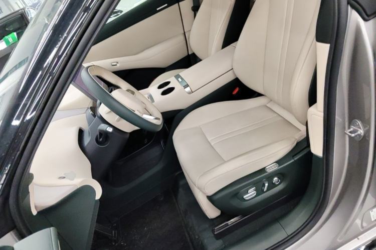 Used Xiaomi Auto YU7 2025 Ultra-Long Range Rear-Wheel Drive Version Left Front Seat