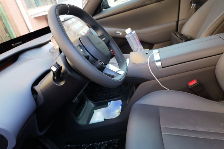 Used Xiaomi Auto YU7 2025 Ultra-Long Range Rear-Wheel Drive Version Left Front Seat
