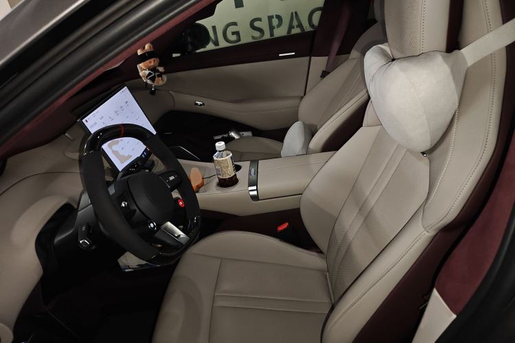 Used Xiaomi Auto YU7 2025 Ultra-Long Range High-Performance All-Wheel-Drive Max Edition Left Front Seat