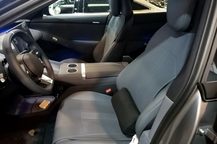 Used Xiaomi Auto YU7 2025 Ultra-Long Range Rear-Wheel Drive Version Left Front Seat